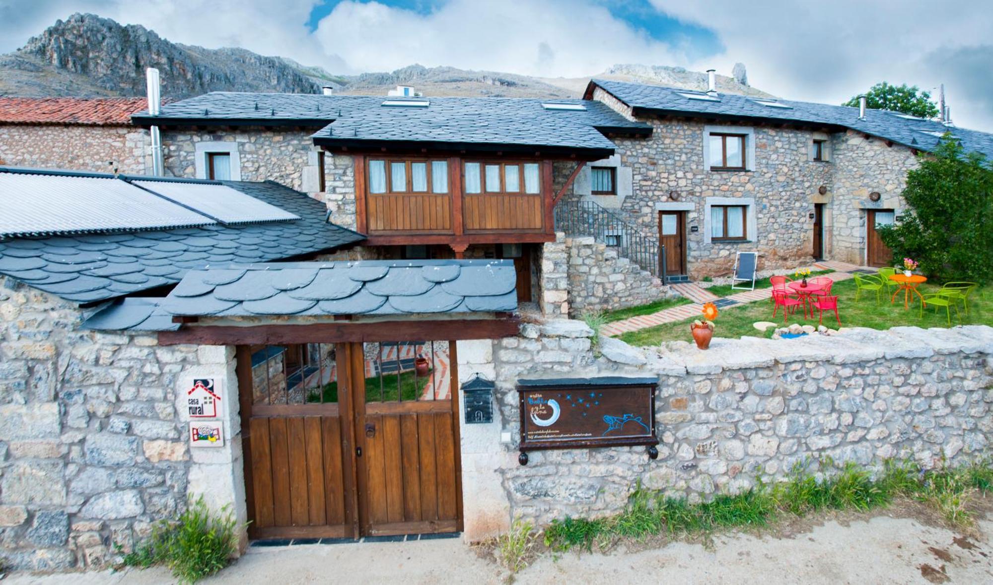 Casas Rurales Entre Babia Y La Luna Villafeliz Exterior photo